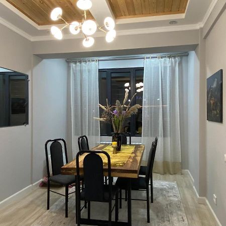 Bird'S Nest - Apartment In Downtown Karakol Exterior photo